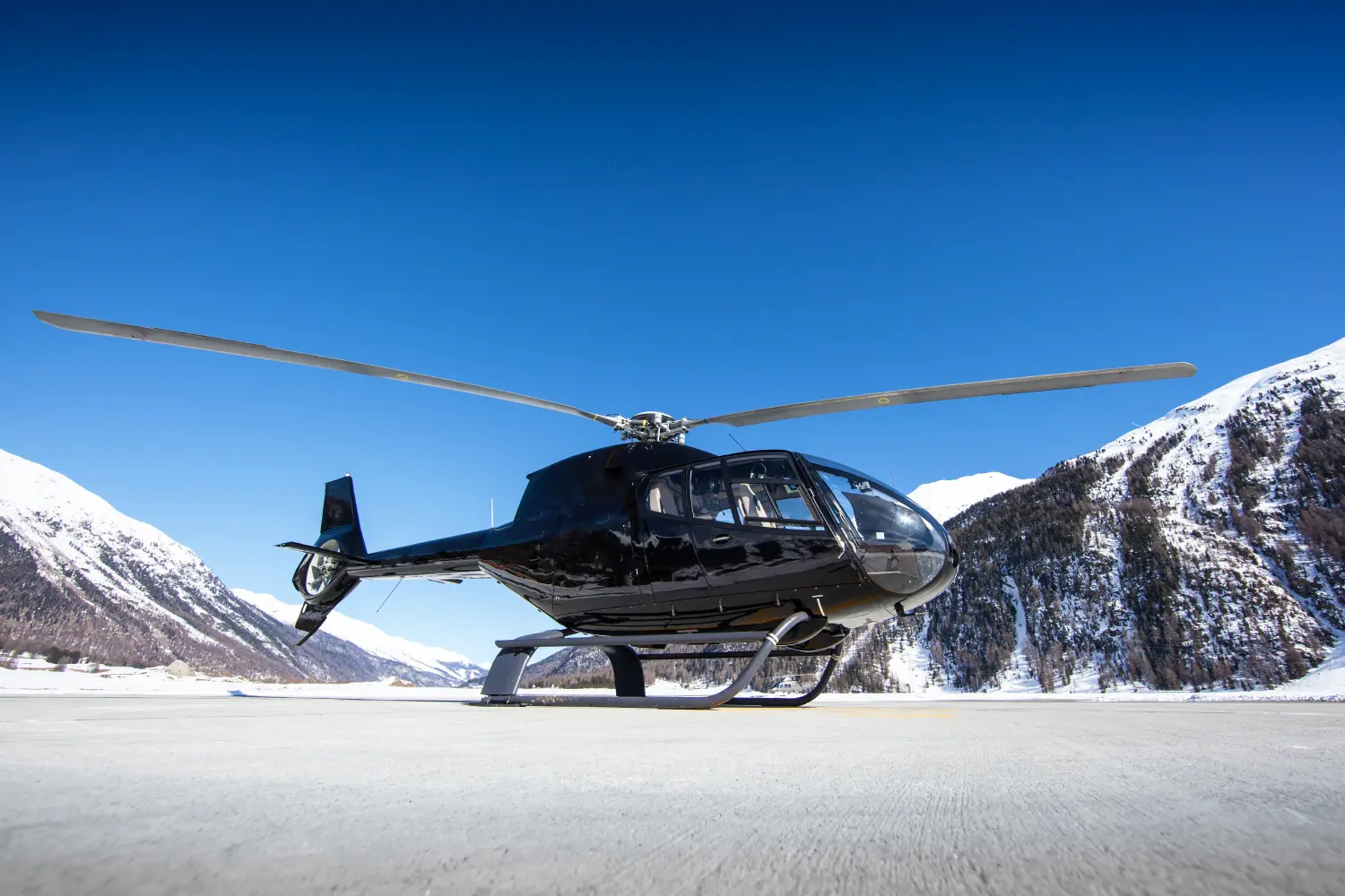 Helicopter charter — Starflight Aviation